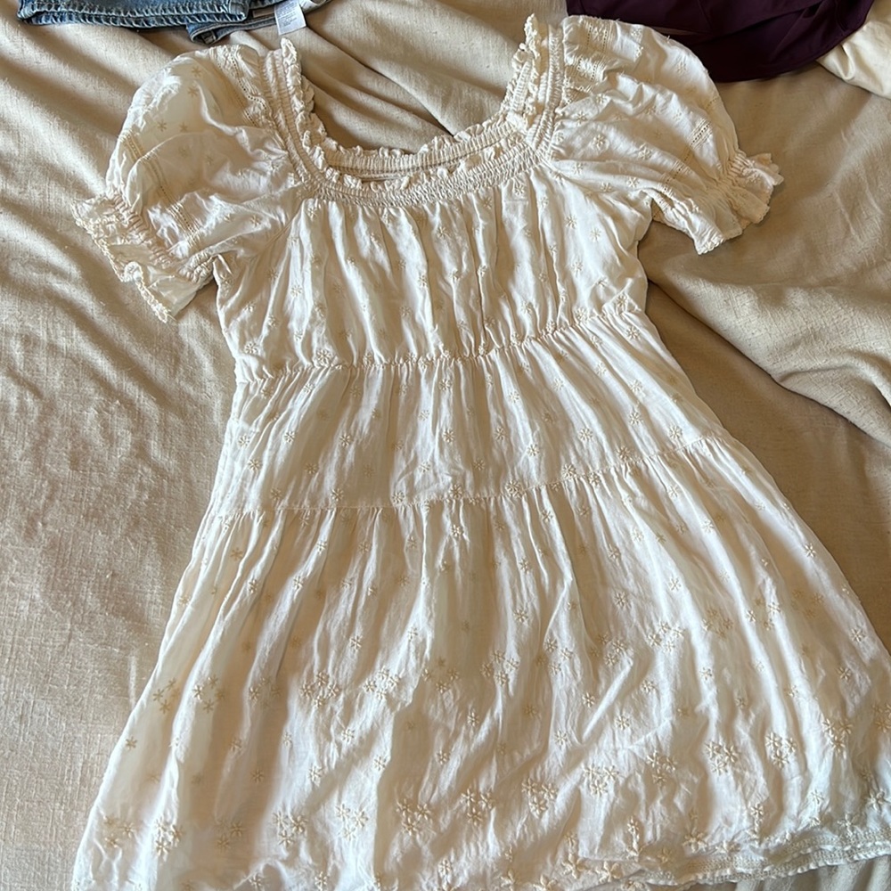 Old navy cream dress size S worn once